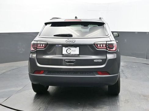 Used 2021 Jeep Compass Latitude w/ Convenience Group FWD image 5