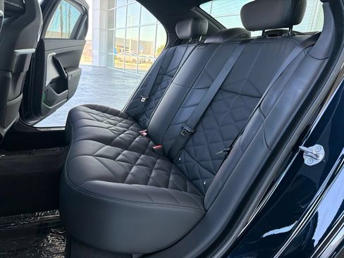 Used 2023 BMW 740i RWD image 14