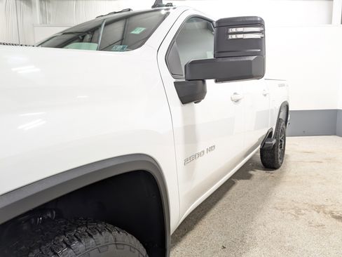 Used 2025 Chevrolet Silverado 2500 LT AWD/4WD image 7