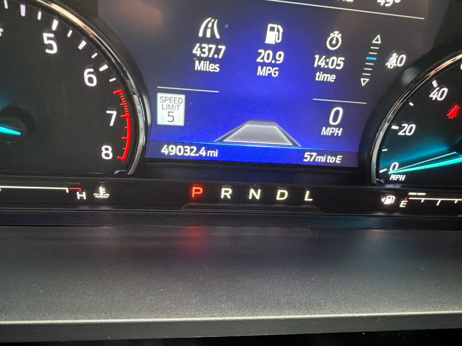 Used 2023 Ford Explorer ST-Line w/ Class IV Trailer Tow Package AWD/4WD image 8
