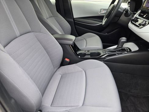 Certified 2025 Toyota Corolla SE w/ SE Premium Package FWD image 9