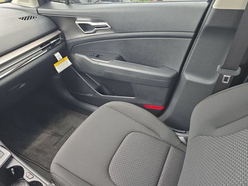 New 2026 Kia Sportage LX FWD image 15