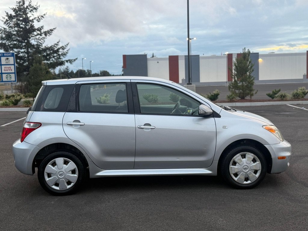 Used 2006 Scion xA FWD image 3