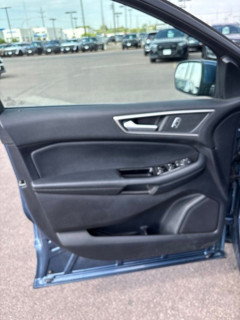 Used 2019 Ford Edge SEL w/ Equipment Group 201A AWD/4WD image 11