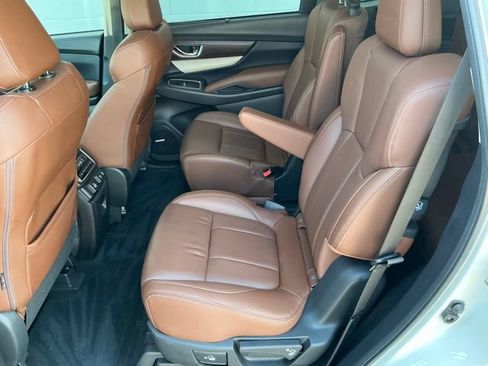 Used 2019 Subaru Ascent Touring w/ Popular Package #3 AWD/4WD image 11