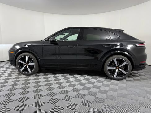 Certified 2026 Porsche Cayenne E-Hybrid Coupe AWD/4WD image 2