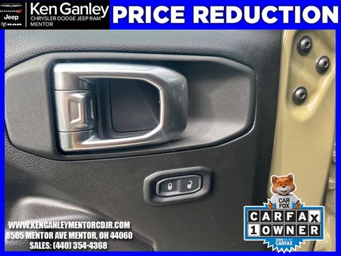 Used 2025 Jeep Gladiator Sport AWD/4WD image 13