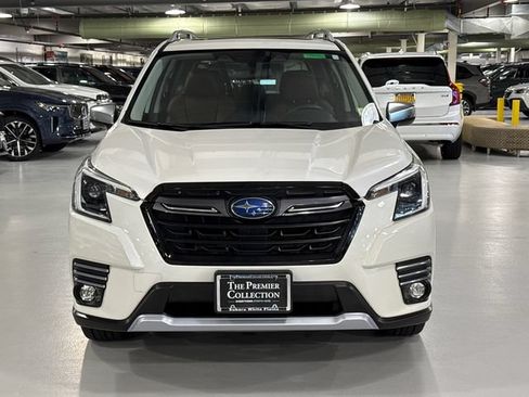 Certified 2022 Subaru Forester Touring AWD/4WD image 6