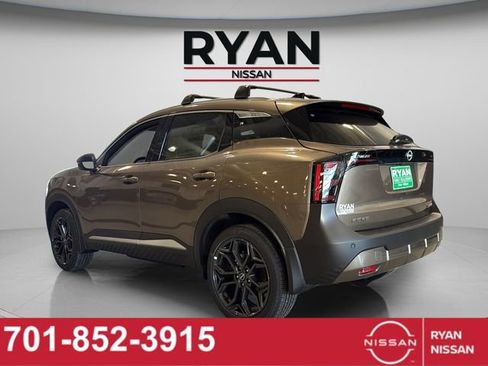 New 2026 Nissan Kicks SR w/ Cold Weather Package image 15