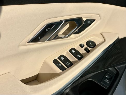 Used 2023 BMW 330i Sedan image 18