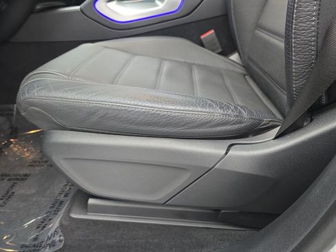 Certified 2024 Mercedes-Benz GLS 450 GLS 450 w/ Pinnacle Trim Package image 28