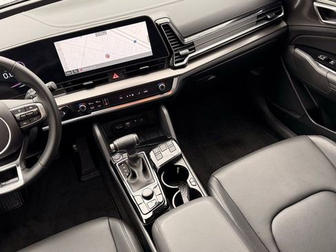 Used 2025 Kia Sportage EX image 29