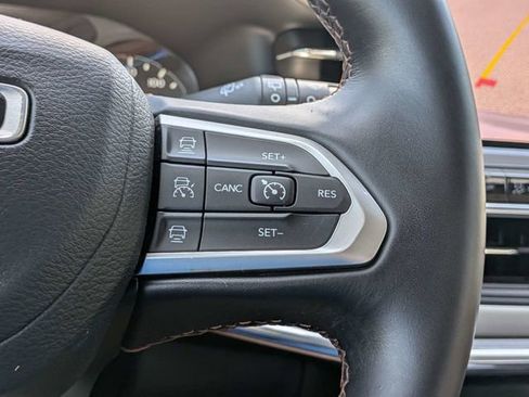 Used 2022 Jeep Compass Limited w/ Sun and Sound Group AWD/4WD image 28