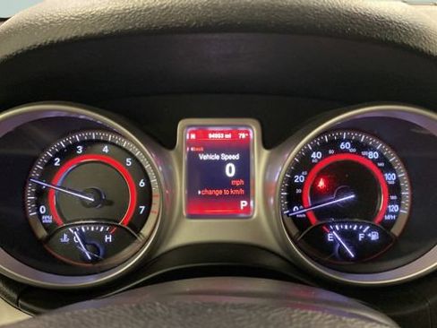 Used 2015 Dodge Journey SXT w/ Flexible Seating Group FWD image 18