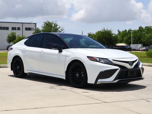 Used 2023 Toyota Camry XSE w/ Navigation Package FWD image 6