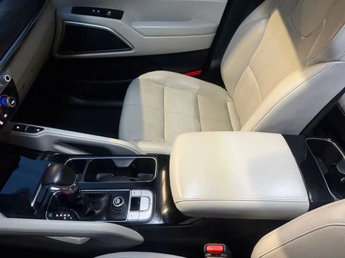 Used 2021 Kia Telluride EX image 28