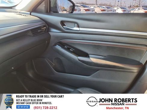 Used 2023 Nissan Altima 2.5 SR image 9