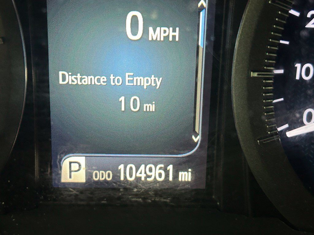 Used 2017 Toyota Sienna XLE w/ XLE Navigation Package FWD image 23