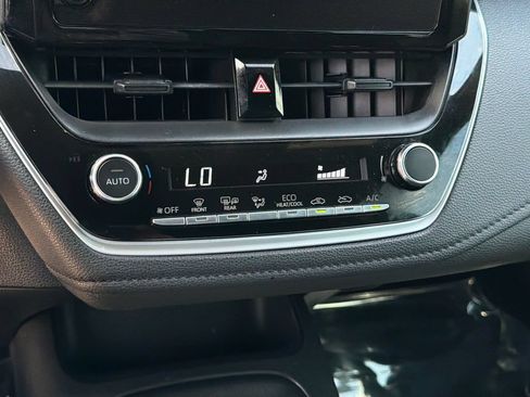 Used 2024 Toyota Corolla SE FWD image 30