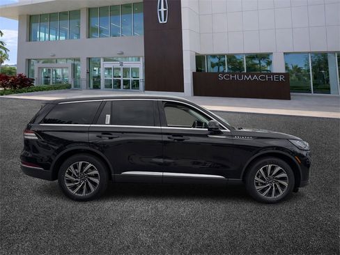 New 2026 Lincoln Aviator AWD image 8