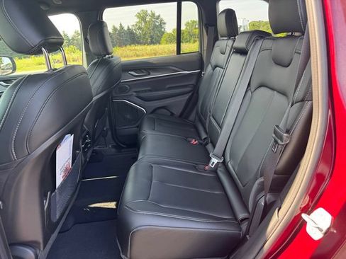 Certified 2026 Jeep Grand Cherokee Limited AWD/4WD image 20