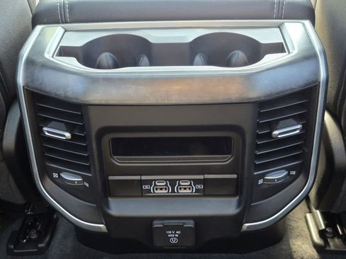 Used 2022 RAM 1500 Big Horn AWD/4WD image 30