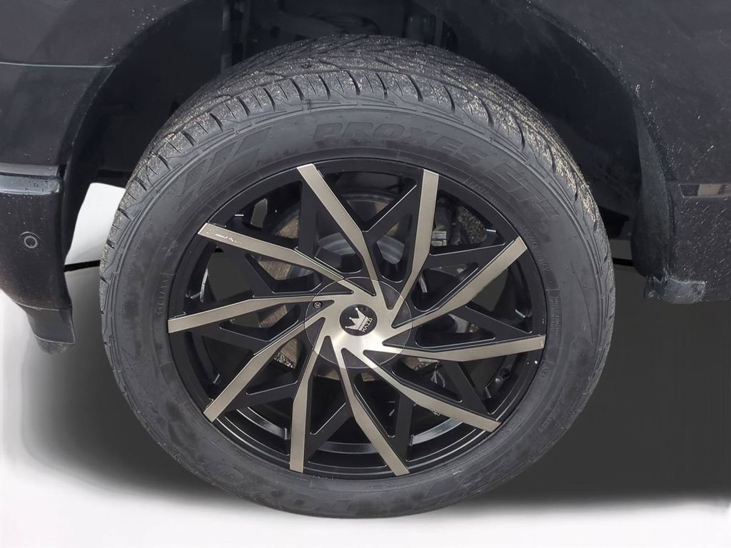 Used 2023 Ford F150 Lightning Platinum AWD/4WD image 11