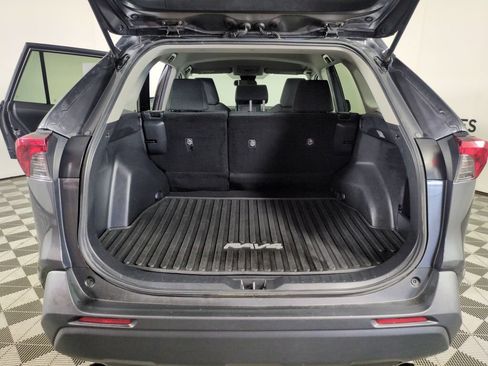 Used 2020 Toyota RAV4 LE w/ All Weather Liner Package AWD/4WD image 23