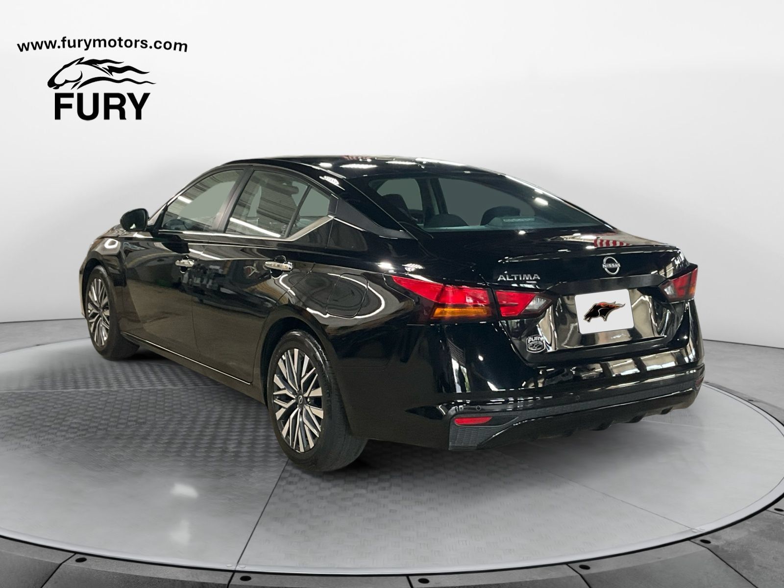 Used 2025 Nissan Altima 2.5 SV FWD image 6