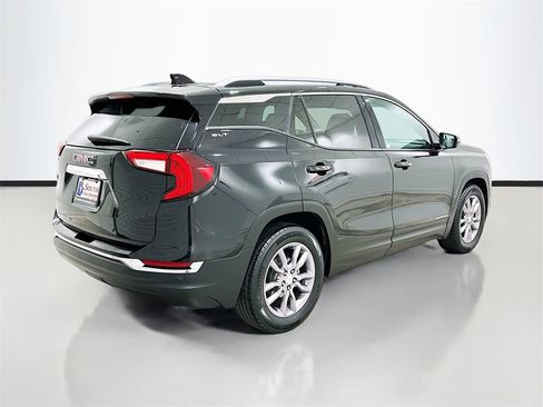 Used 2023 GMC Terrain SLT image 7