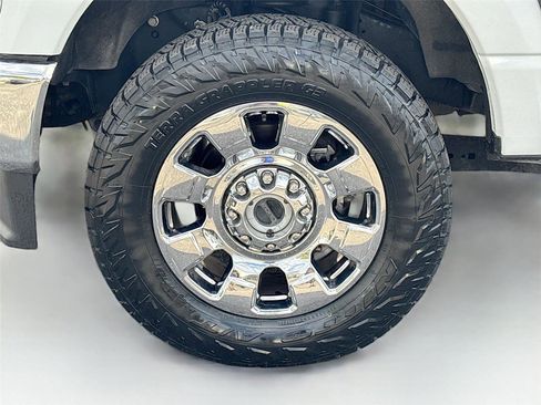 Used 2023 Ford F250 Lariat w/ Chrome Package image 36