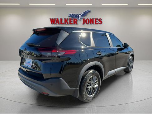 Used 2023 Nissan Rogue S image 3