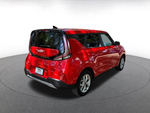 Used 2025 Kia Soul LX w/ LX Technology Package image 7