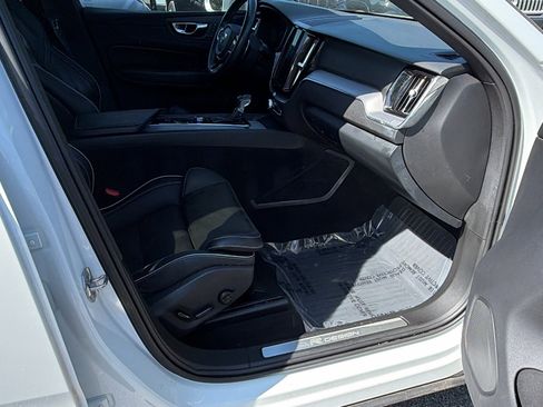 Used 2019 Volvo XC60 T5 R-Design w/ Protection Package FWD image 20