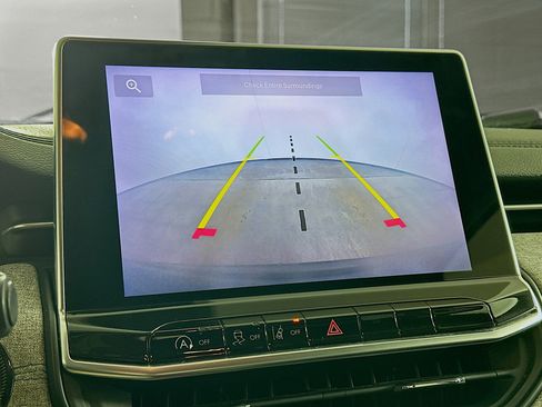 Used 2022 Jeep Compass Latitude image 22