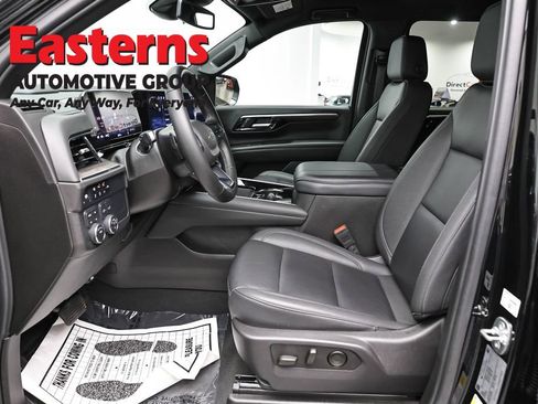 Used 2025 Chevrolet Suburban Z71 AWD/4WD image 14