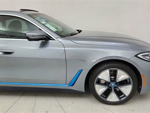 Used 2023 BMW i4 eDrive35 w/ Premium Package image 7