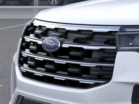 New 2026 Ford Explorer Active RWD image 17