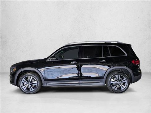 Used 2025 Mercedes-Benz GLB 250 image 9