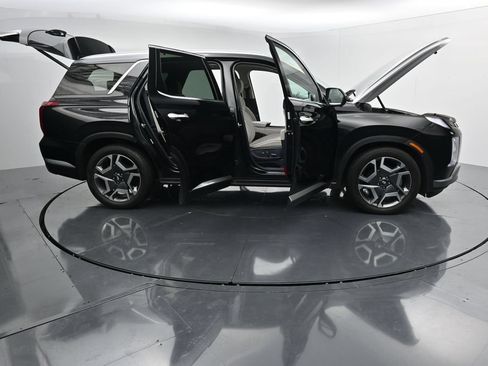 Used 2024 Hyundai Palisade Limited FWD image 44