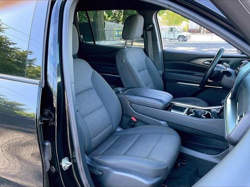 Used 2024 Chevrolet Traverse LT AWD/4WD image 7