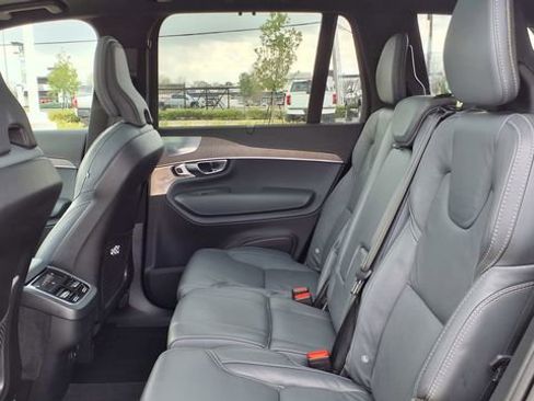 Used 2023 Volvo XC90 B6 Ultimate w/ Lounge Package image 19