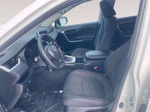 Used 2024 Toyota RAV4 LE image 9