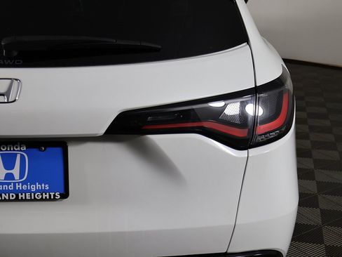 Used 2023 Honda HR-V EX-L image 16