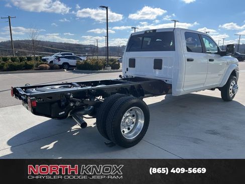 New 2026 RAM 4500 4x4 Crew Cab DRW image 18