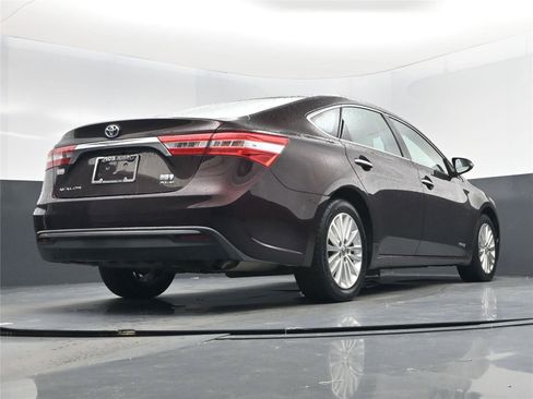 Used 2013 Toyota Avalon XLE Premium image 23