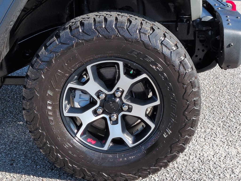 Used 2022 Jeep Wrangler Unlimited Rubicon w/ Steel Bumper Group AWD/4WD image 11