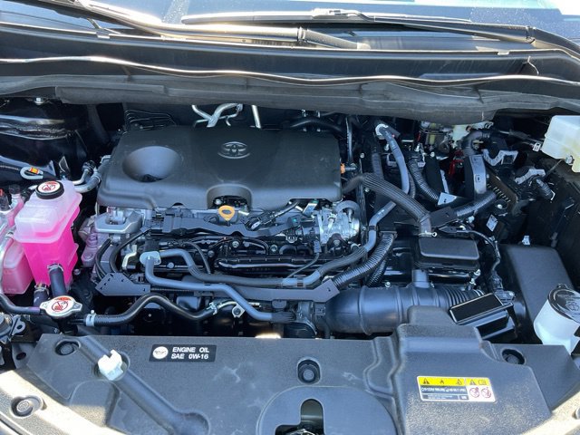 Used 2025 Toyota Sienna XLE FWD image 16