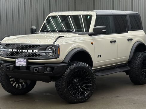 Used 2025 Ford Bronco Badlands AWD/4WD image 1