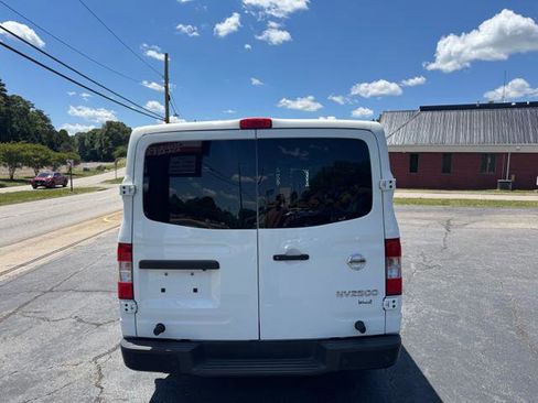 Used 2020 Nissan NV 2500 SV w/ Back Door Glass Package RWD image 4